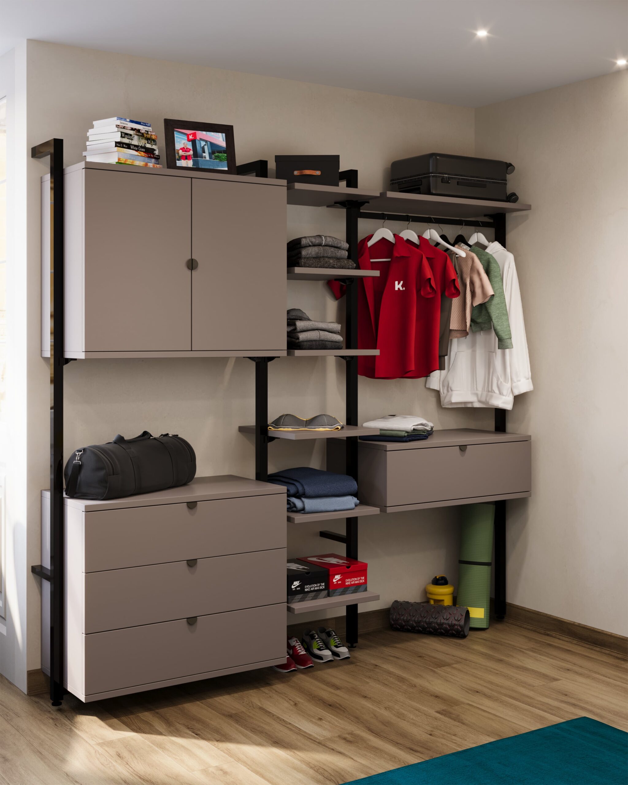 Antonia Walk-In